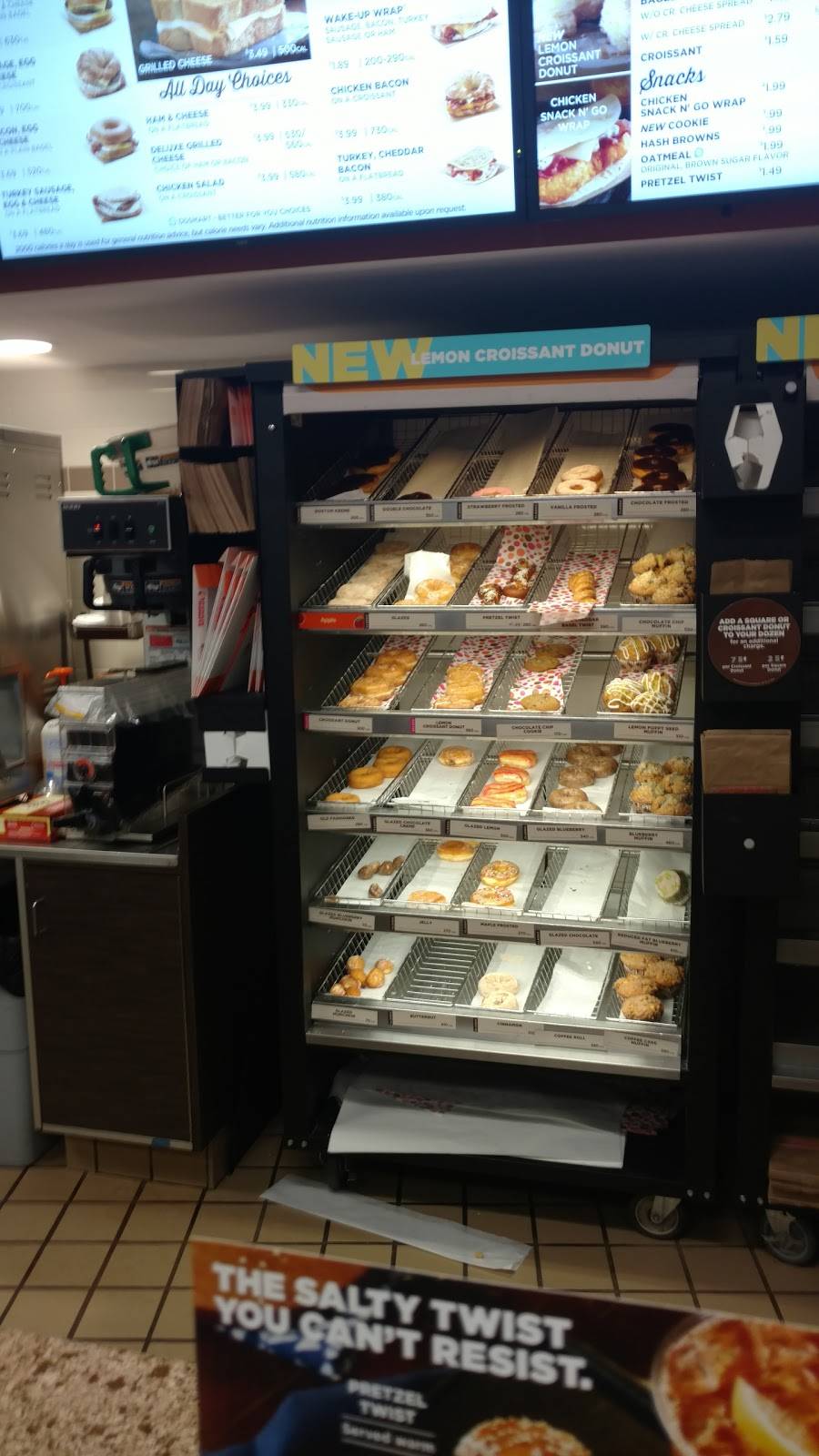 Dunkin | bakery | 173 North St, Cheshire, MA 01225, USA | 4137497007 OR +1 413-749-7007