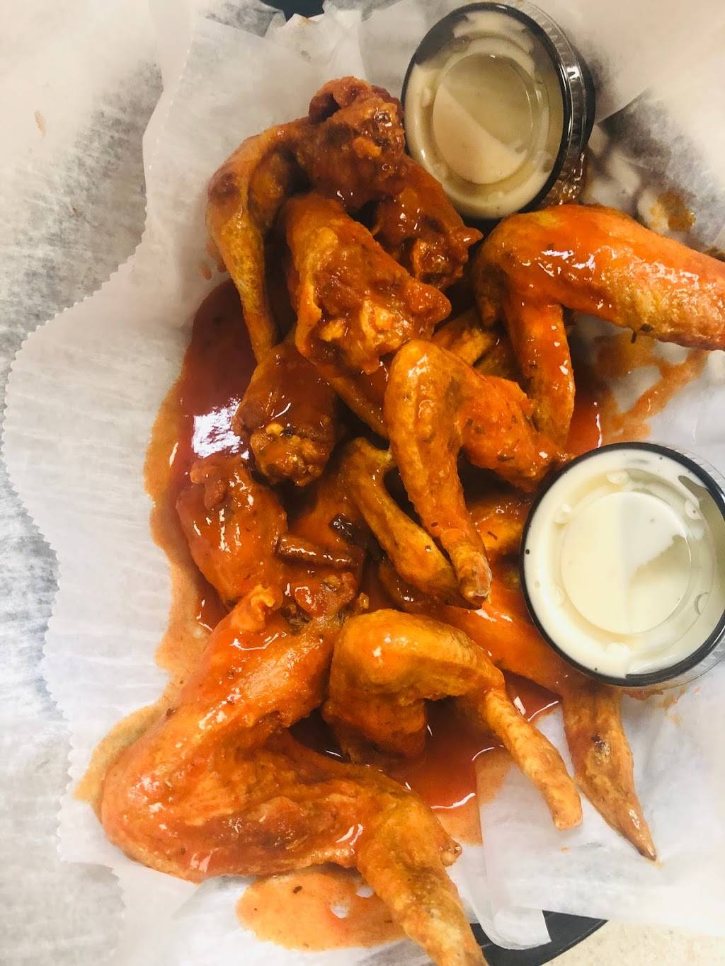 Jones Bones BBQ & Grub | restaurant | 35015 E Royalton Rd, Grafton, OH 44044, USA | 4404202210 OR +1 440-420-2210