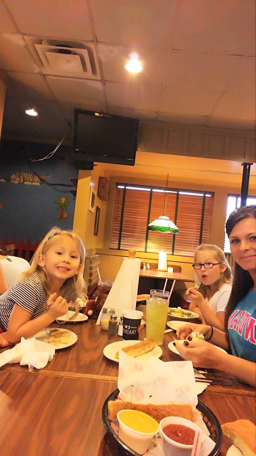 Pizza Hut | restaurant | 9610 W, IN-54, Linton, IN 47441, USA | 8128472795 OR +1 812-847-2795