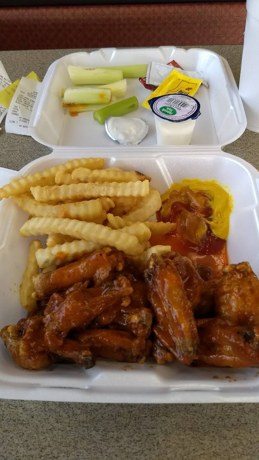 Wing Master | restaurant | 6521 Atlanta Hwy, Montgomery, AL 36117, USA | 3345934557 OR +1 334-593-4557