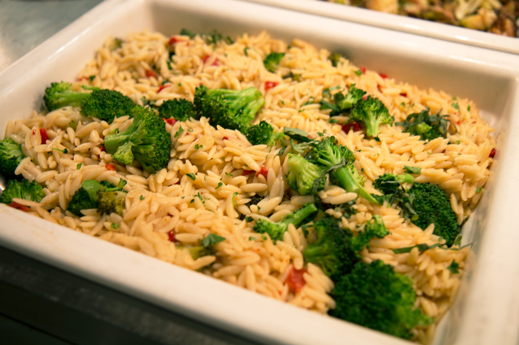 Roberts Buffet | restaurant | 3184 IA-22, Riverside, IA 52327, USA | 3196481234 OR +1 319-648-1234