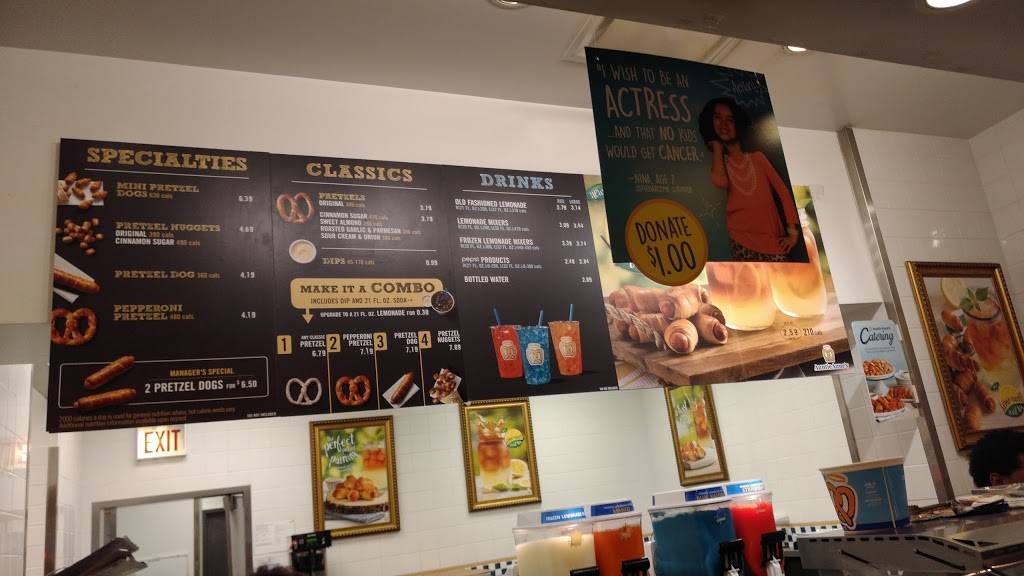 Auntie Annes Pretzels | cafe | 700 E Grand Ave, Chicago, IL 60611, USA | 3128361093 OR +1 312-836-1093
