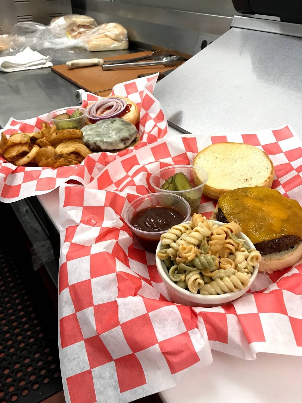 Olde Well Tavern | restaurant | 404 National Blvd, Lexington, NC 27292, USA | 3368432097 OR +1 336-843-2097