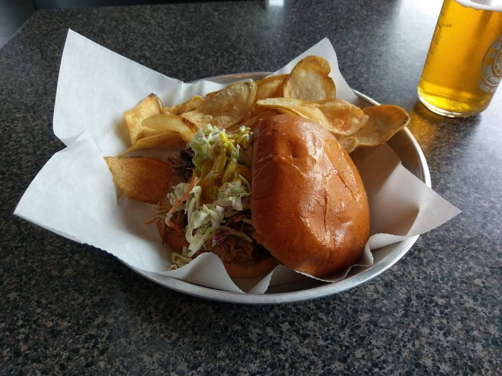 Heckle Alehouse & Eatery | restaurant | 705 Gold Lake Dr #390, Folsom, CA 95630, USA | 9167908883 OR +1 916-790-8883