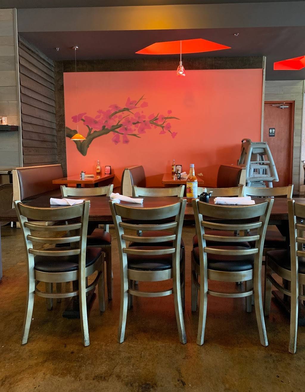 Moon Thai & Japanese | restaurant | 16311 N Kendall Dr, Miami, FL 33196, USA | 3053885901 OR +1 305-388-5901