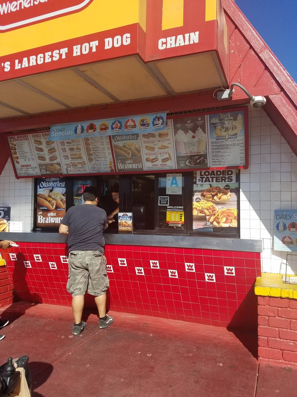 Wienerschnitzel | restaurant | 493 Broadway, Chula Vista, CA 91910, USA | 6194278406 OR +1 619-427-8406