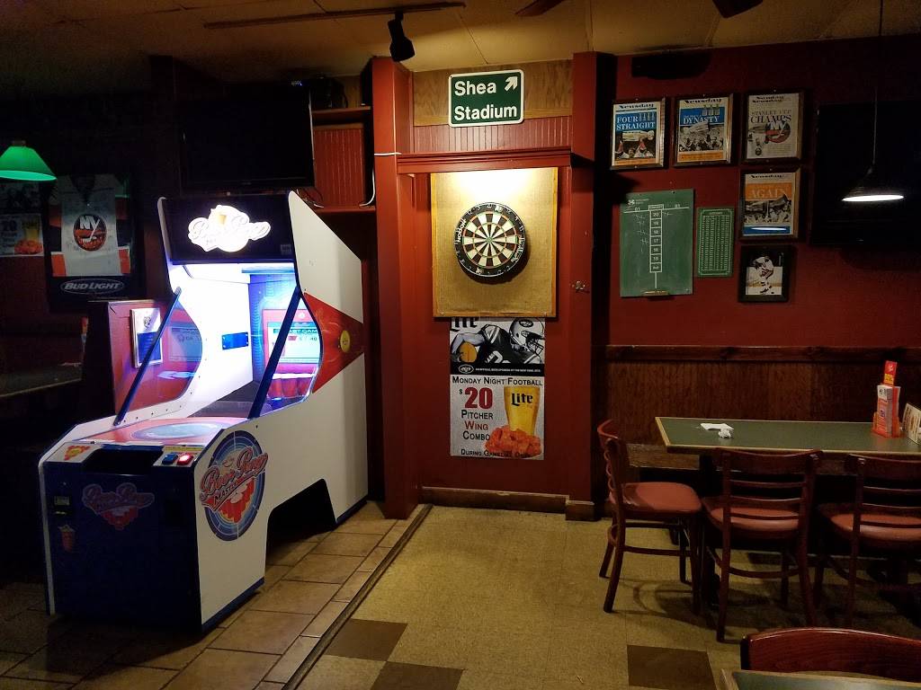 Fatty McGees | restaurant | 138 Connetquot Ave, East Islip, NY 11730, USA | 6315819868 OR +1 631-581-9868