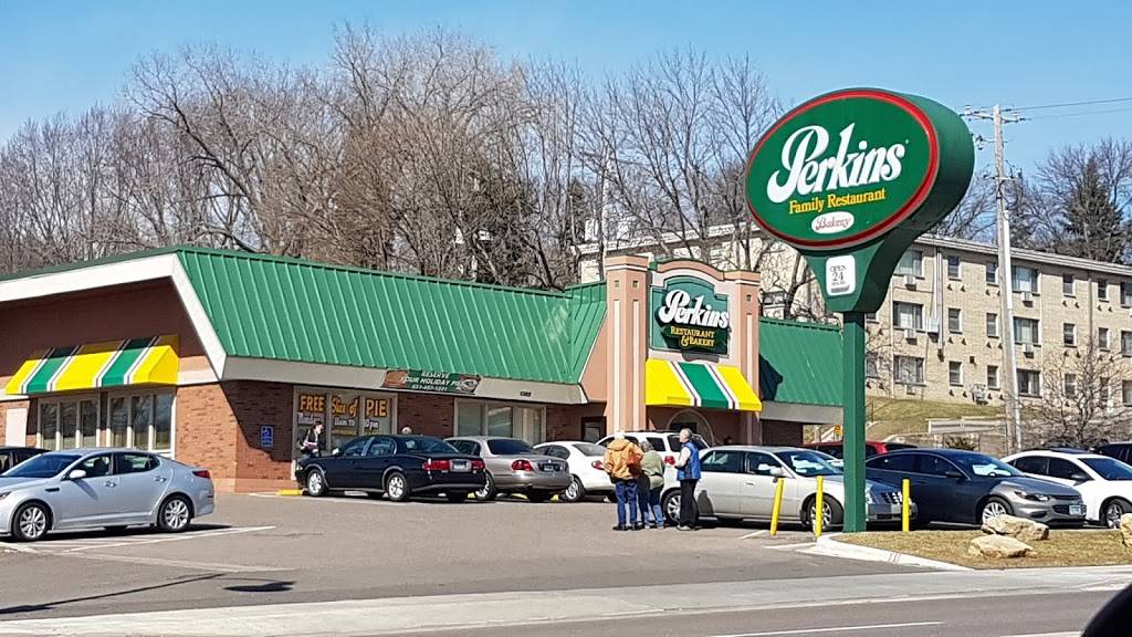 Perkins Restaurant & Bakery | restaurant | 1365 S Robert St, West St Paul, MN 55118, USA | 6514571331 OR +1 651-457-1331