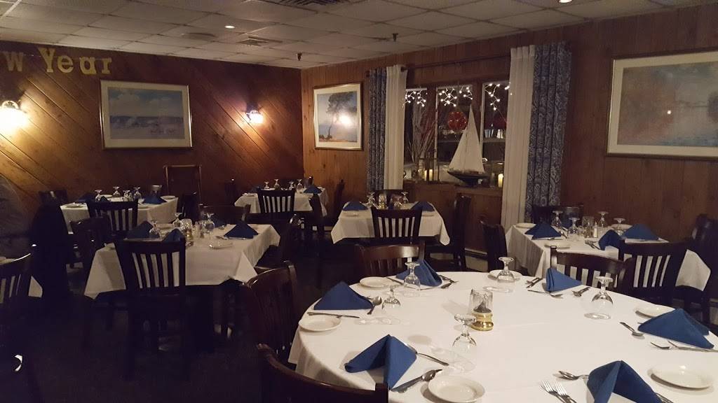 Twin Harbors Restaurant | restaurant | 341 Bayville Ave, Bayville, NY 11709, USA | 5166281700 OR +1 516-628-1700