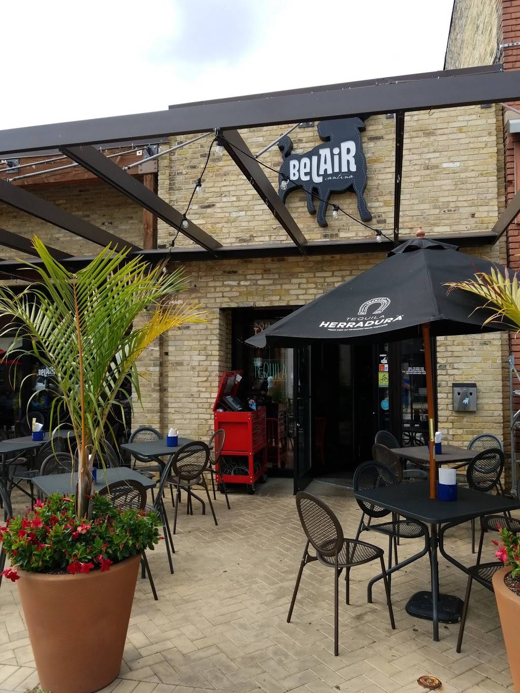 BelAir Cantina Downer Ave | restaurant | 2625 N Downer Ave, Milwaukee, WI 53211, USA | 4149641190 OR +1 414-964-1190