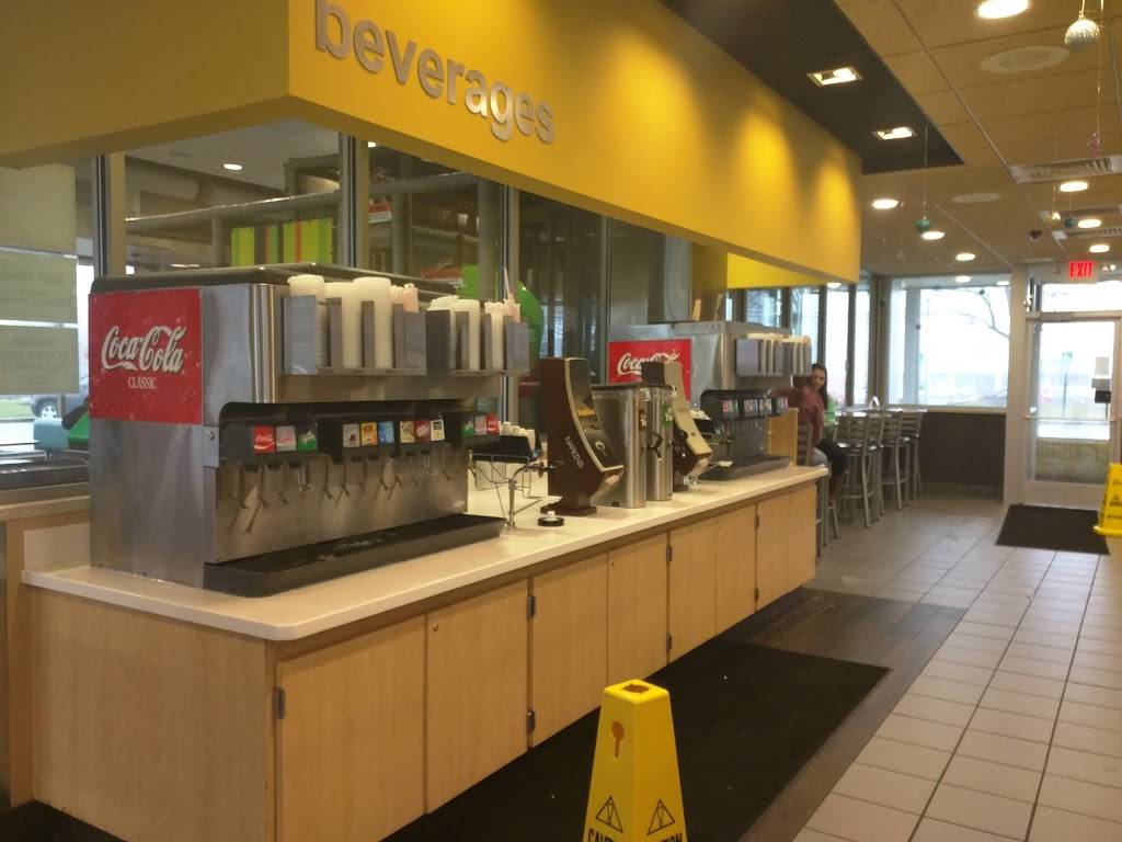 McDonalds | cafe | 1069 N Court St, Medina, OH 44256, USA | 3307228601 OR +1 330-722-8601