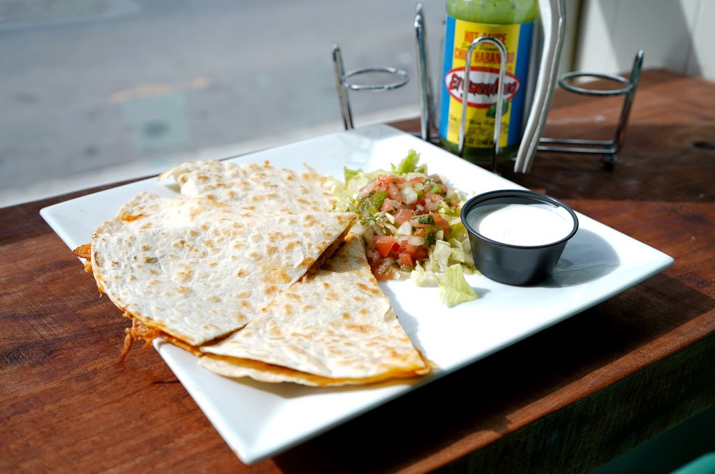 Dora Taqueria | restaurant | 112 Stoughton St, Dorchester, MA 02125, USA | 6173225353 OR +1 617-322-5353