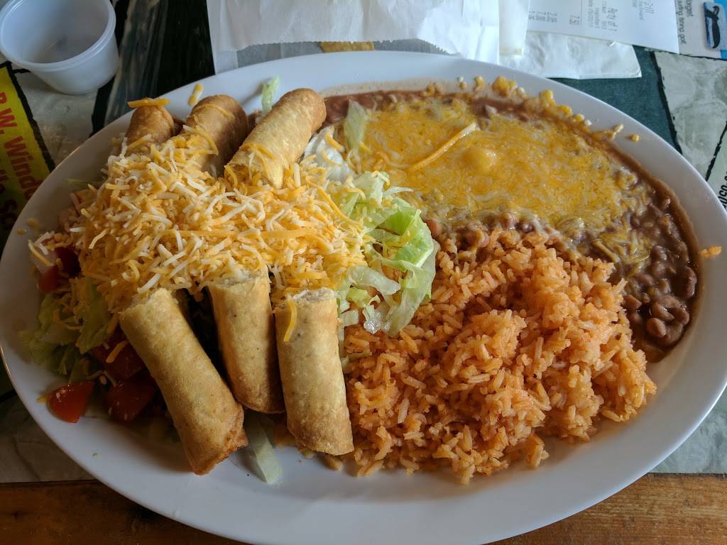 Olas de Carlos Surf Grill | restaurant | 1860 Ventura Blvd, Camarillo, CA 93010, USA | 8054845566 OR +1 805-484-5566