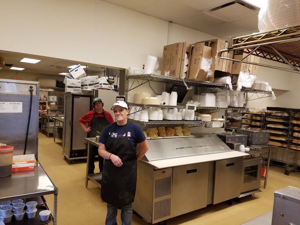 Hog Wild Pit Bar-B-Q | restaurant | 2525 Market Pl, Salina, KS 67401, USA | 7858252222 OR +1 785-825-2222