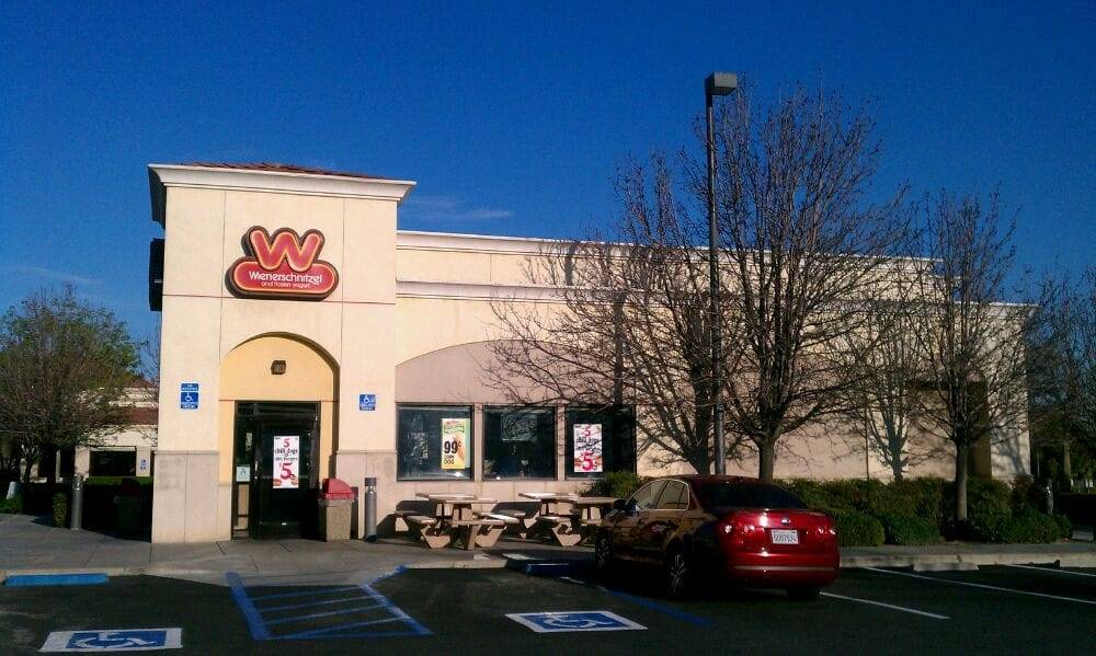 Wienerschnitzel | restaurant | 4605 Mills Cir, Ontario, CA 91764, USA | 9099877100 OR +1 909-987-7100