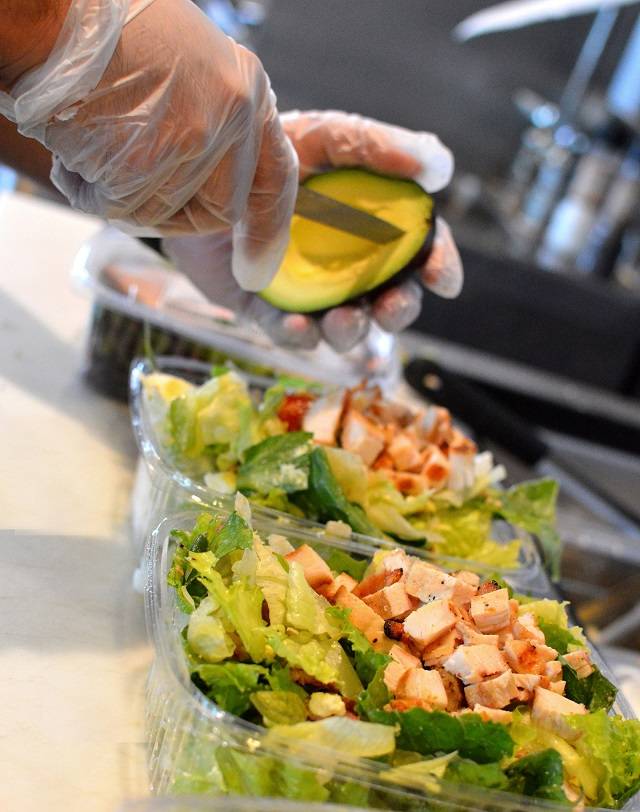 Snappy Salads Greenville | restaurant | 5941 Greenville Ave, Dallas, TX 75206, USA | 2143617627 OR +1 214-361-7627