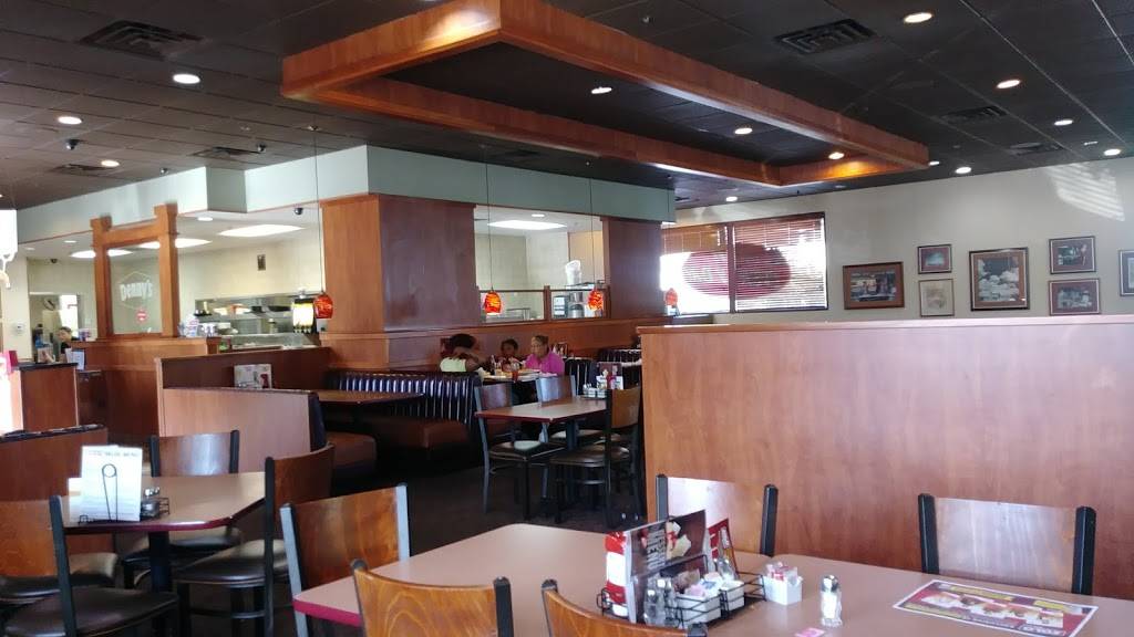 Dennys | restaurant | 820 S Indian Hill Blvd, Claremont, CA 91711, USA | 9096256666 OR +1 909-625-6666