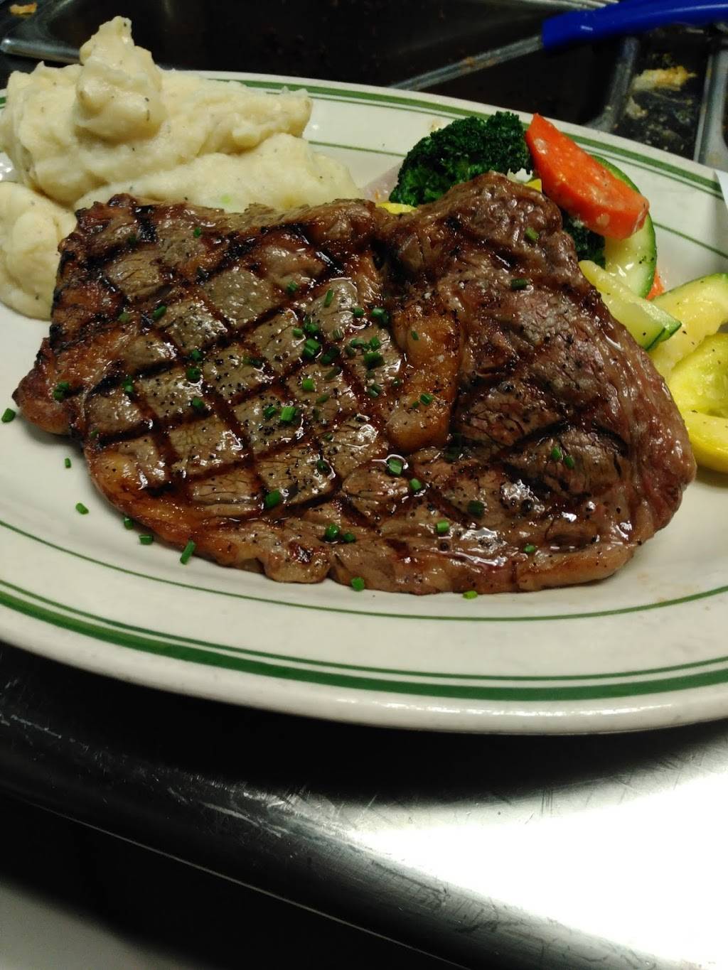 Hooleys Public House | restaurant | 5500 Grossmont Center Dr #247, La Mesa, CA 91942, USA | 6197136900 OR +1 619-713-6900