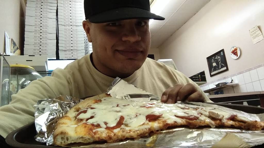 Pizza Italia | restaurant | 772 Castle Hill Ave, Bronx, NY 10473, USA | 7188296280 OR +1 718-829-6280