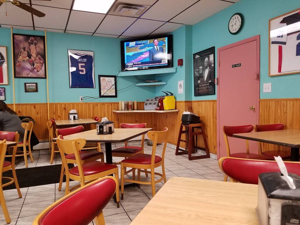 Frenchys Pizzeria | restaurant | 2210 Niagara St, Niagara Falls, NY 14303, USA | 7162825091 OR +1 716-282-5091