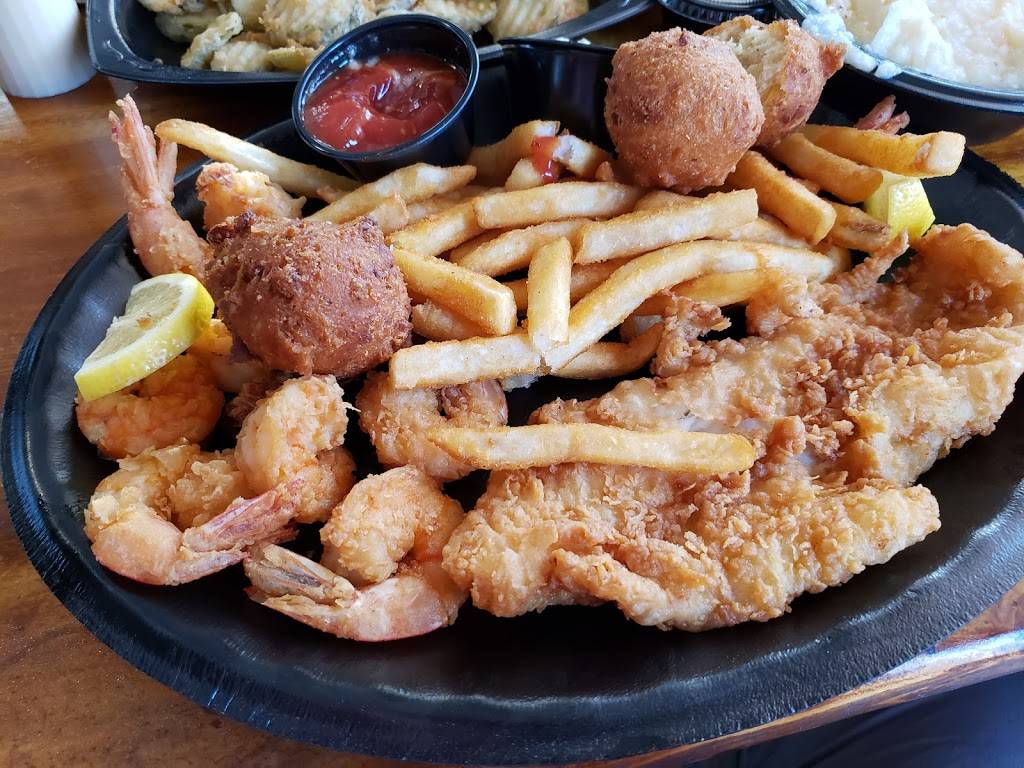 Mudcat Charlies | restaurant | 250 Ricefield Way, Brunswick, GA 31525, USA | 9122610055 OR +1 912-261-0055