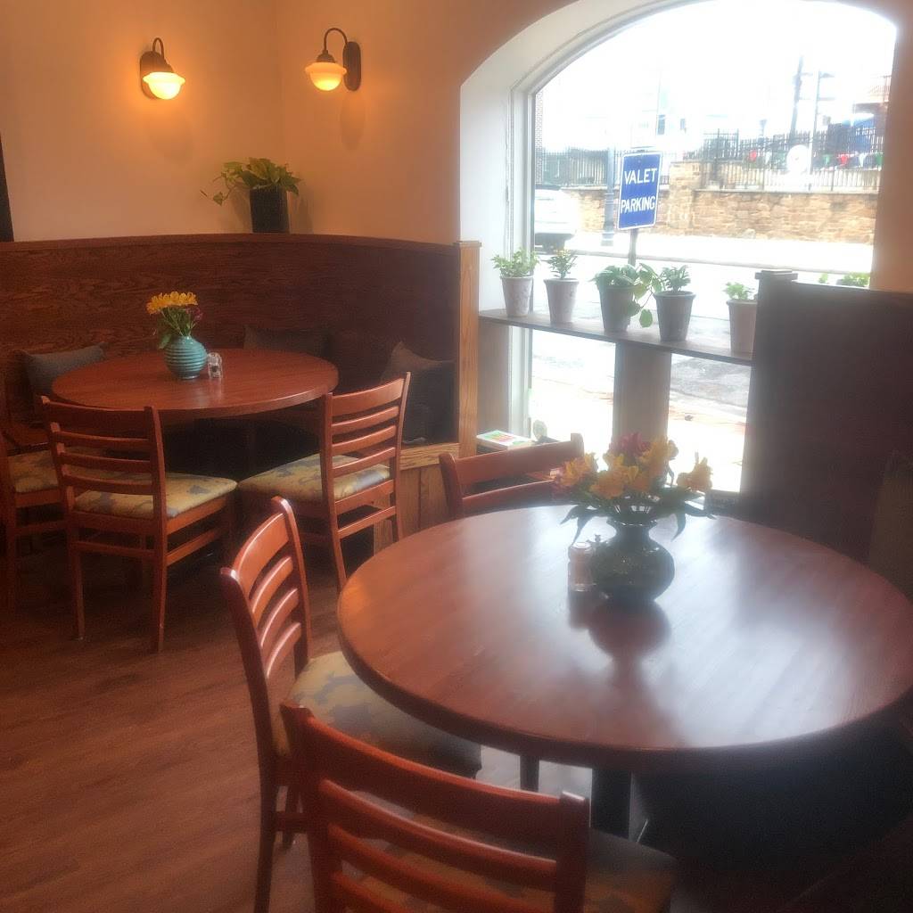 V-Trap Kitchen & Lounge | restaurant | 607 N Lincoln St, Wilmington, DE 19805, USA | 3026561595 OR +1 302-656-1595