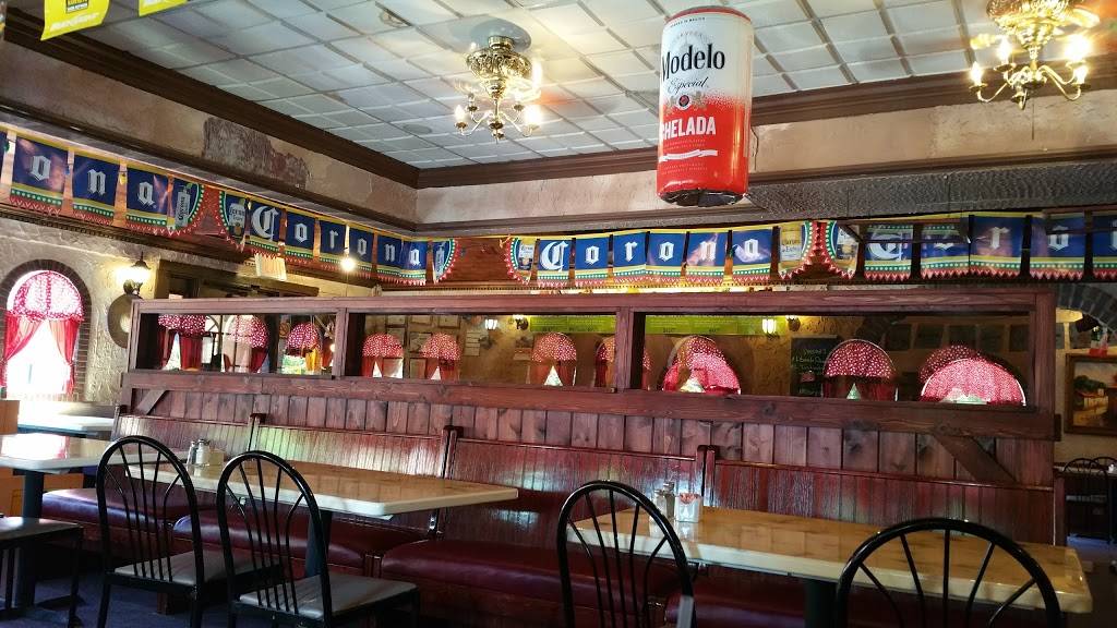 El Ranchero Mexican | restaurant | 21 Sturgis Corner Dr, Iowa City, IA 52246, USA | 3193384324 OR +1 319-338-4324