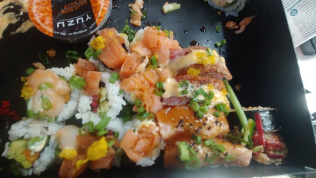 Yuzu sushi | meal takeaway | 1961 Chemin Gascon local 101, Terrebonne, QC J6X 4H2, Canada | 4504163883 OR +1 450-416-3883