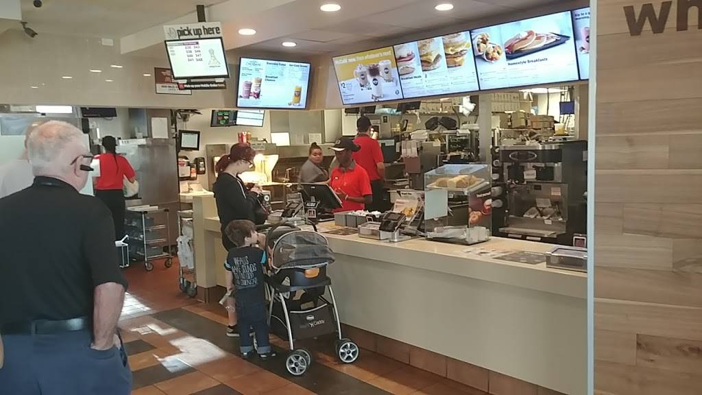McDonalds | cafe | 2140 W Ramsey St, Banning, CA 92220, USA | 9518492419 OR +1 951-849-2419