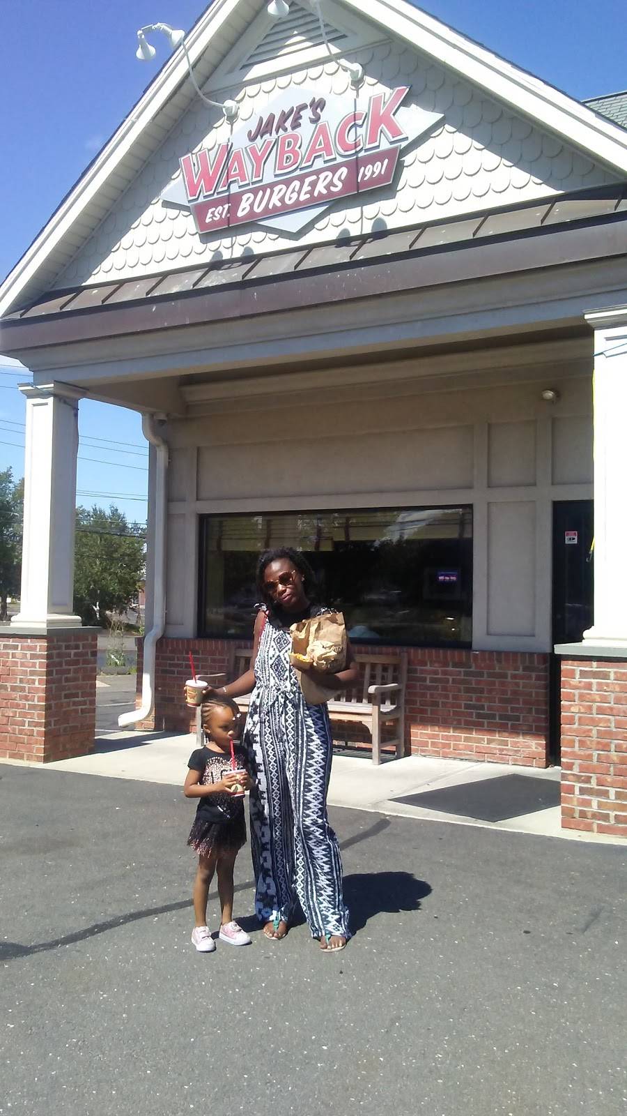 Wayback Burgers | restaurant | 2850 Main St, Stratford, CT 06614, USA | 2039083400 OR +1 203-908-3400