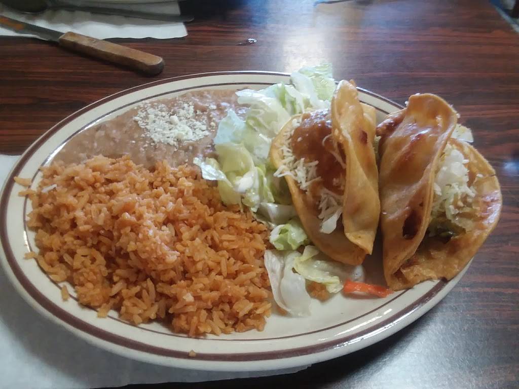 Mi Tierra | restaurant | 129 Main St, Salinas, CA 93901, USA | 8314224631 OR +1 831-422-4631