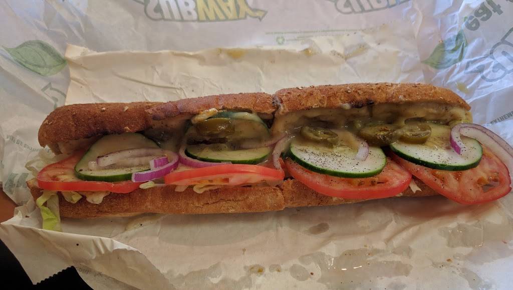 Subway | meal takeaway | 187 US-61, Woodville, MS 39669, USA | 6018884555 OR +1 601-888-4555