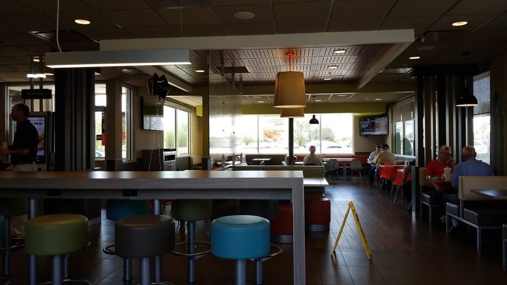 McDonalds | cafe | 1551 Ann Branden Blvd, Norman, OK 73071, USA | 4053605676 OR +1 405-360-5676