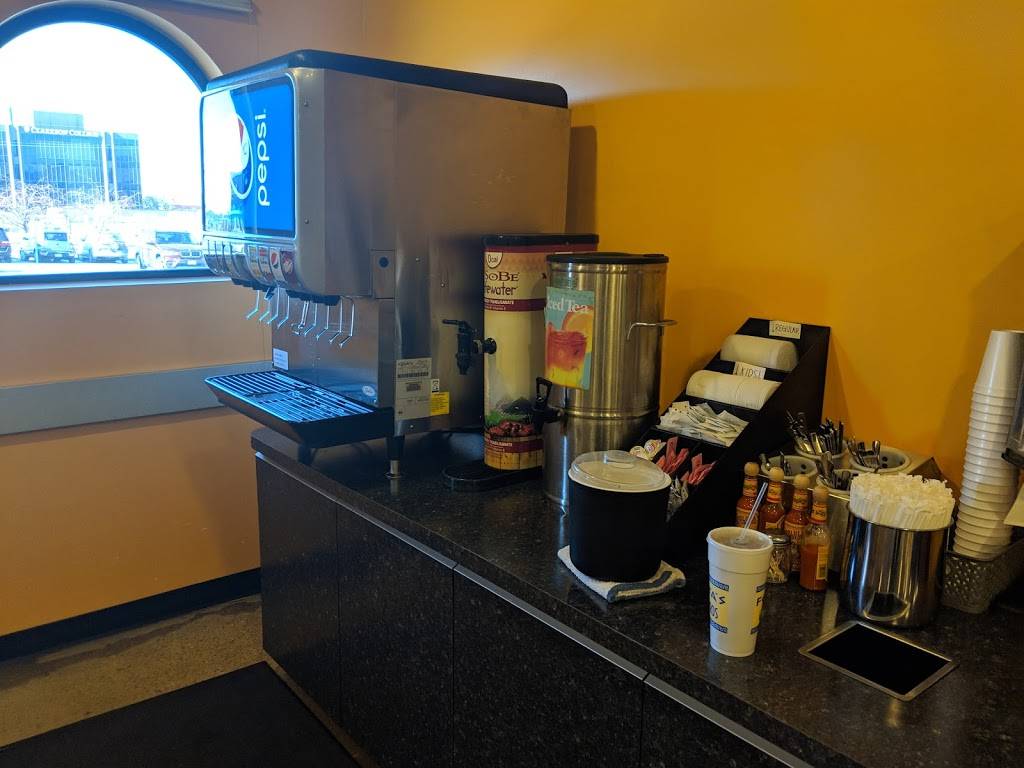 Fetas Gyros & Catering | restaurant | 119 S 40th St, Omaha, NE 68134, USA | 4025585623 OR +1 402-558-5623