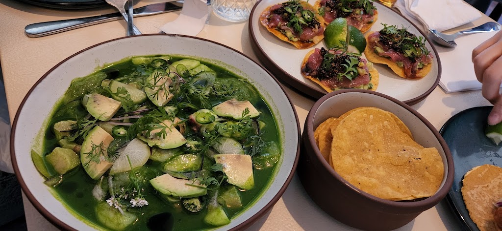 Ensenada | restaurant | 168 Borinquen Pl, Brooklyn, NY 11211, USA | 3473350838 OR +1 347-335-0838