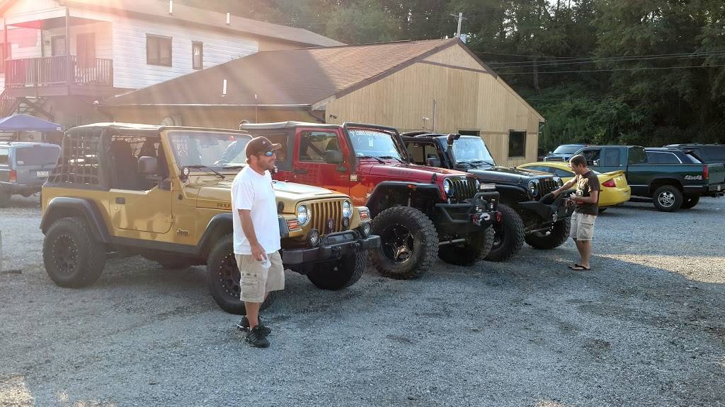 McHills Bar & Grille | restaurant | 562 PA-68, New Brighton, PA 15066, USA | 7248472063 OR +1 724-847-2063