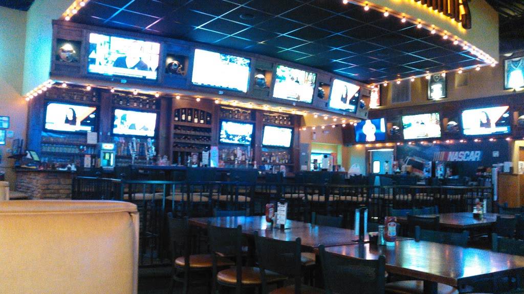 Uptown Charlies Restaurant | restaurant | 5828 N Church St, Greensboro, NC 27455, USA | 3366449447 OR +1 336-644-9447