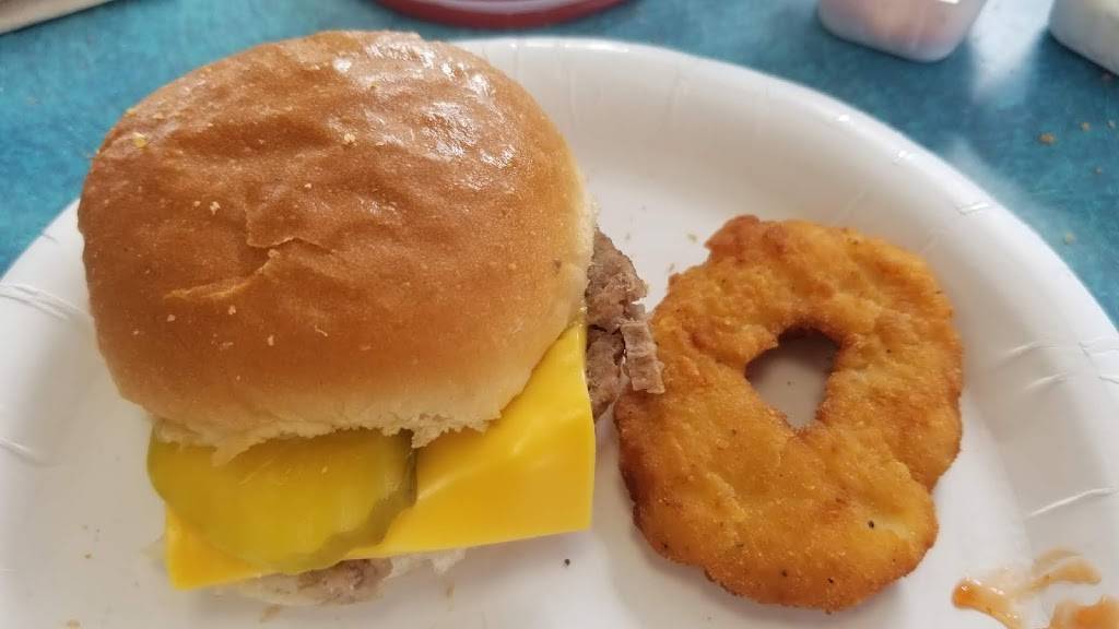 White Castle | restaurant | 8290 Windfall Ln, Camby, IN 46113, USA | 3178214830 OR +1 317-821-4830