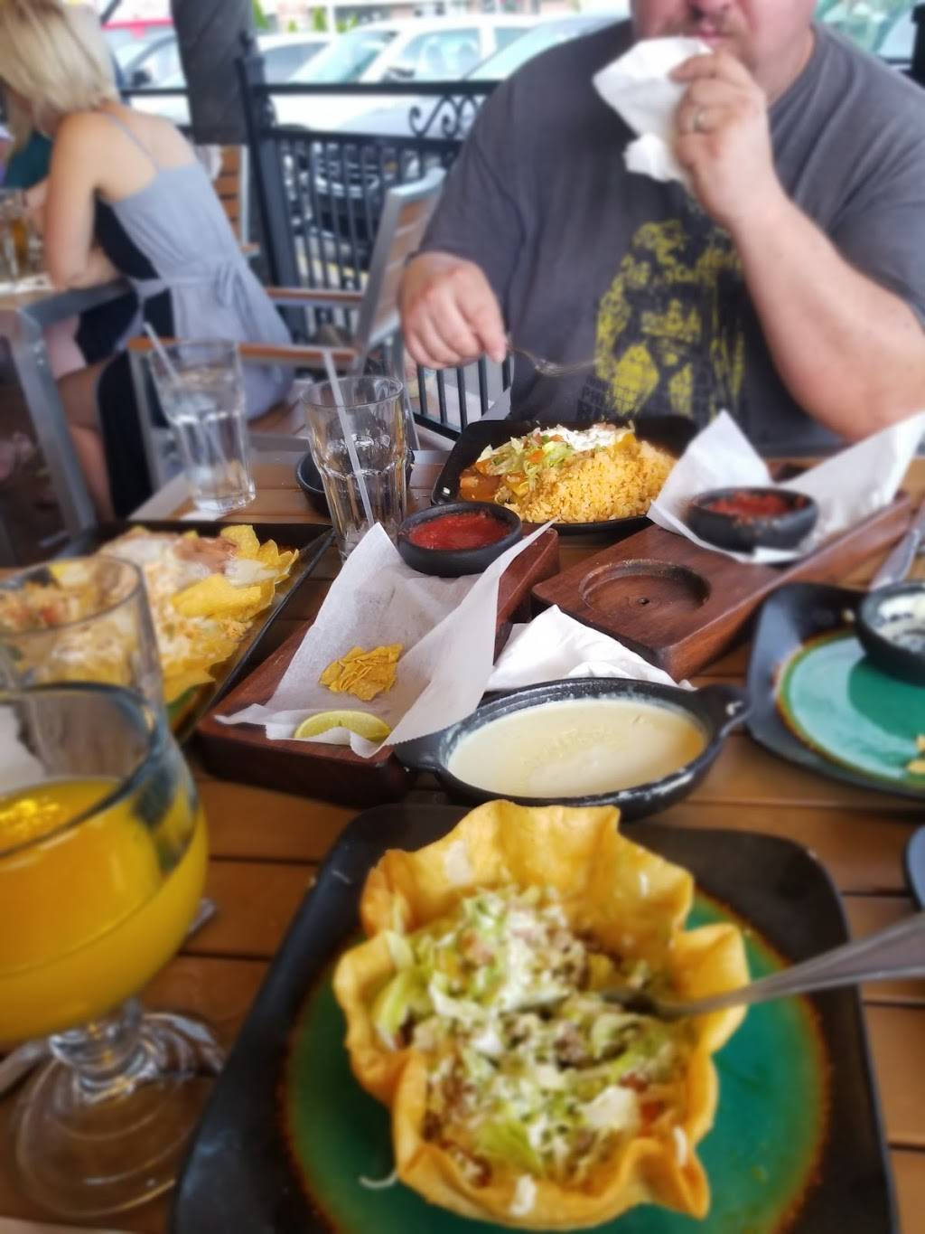 Las Palmas | restaurant | 5821 Charlotte Pike, Nashville, TN 37209, USA | 6153520817 OR +1 615-352-0817