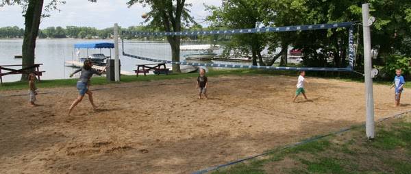 Lily Lake Resort | restaurant | 7910 328th Ave, Burlington, WI 53105, USA | 2625372848 OR +1 262-537-2848