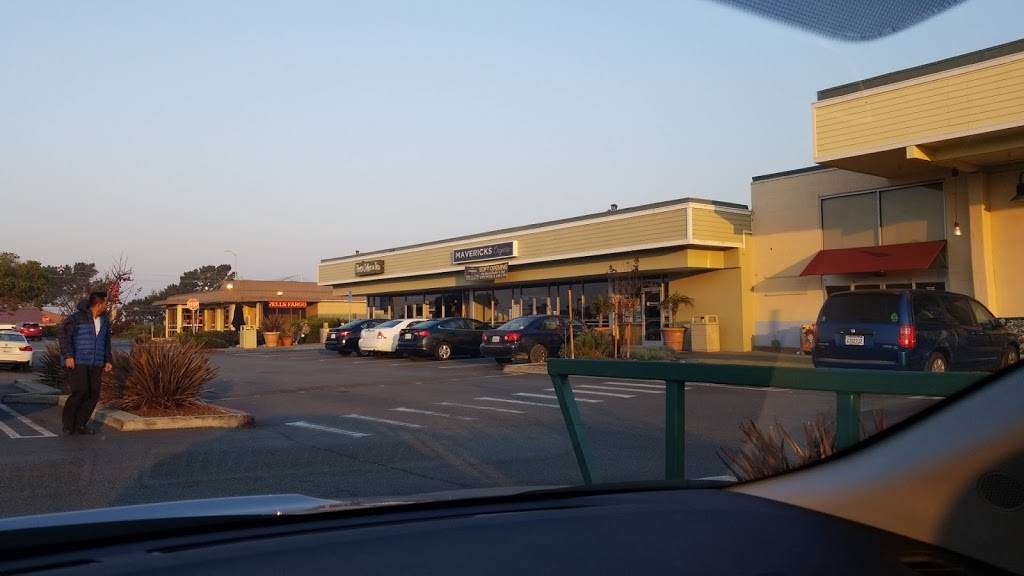 Mavericks Creperie | restaurant | 146 San Mateo Rd, Half Moon Bay, CA 94019, USA | 6507135298 OR +1 650-713-5298