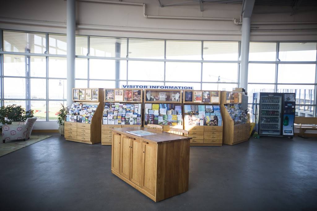 Visit Portland | shopping mall | 14 Ocean Gateway Pier, Portland, ME 04101, USA | 2077725800 OR +1 207-772-5800