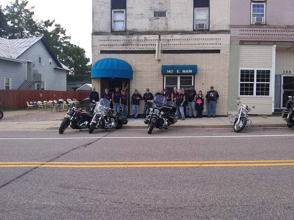 Macs Pub & Grub | restaurant | 140 E Main St, Merrimac, WI 53561, USA | 6084934782 OR +1 608-493-4782