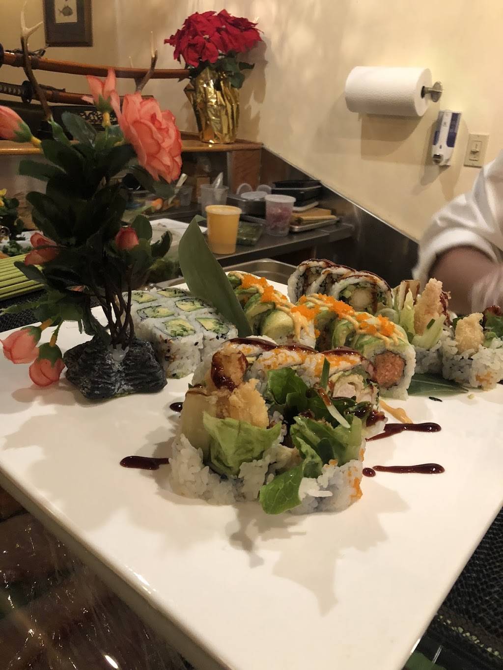 sakana sushi | restaurant | 435 Main St, Monroe, CT 06468, USA | 2034528220 OR +1 203-452-8220