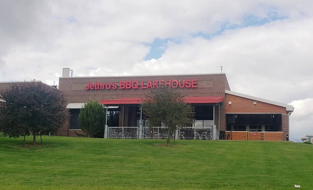 Jethro’s BBQ n’ LakeHouse | restaurant | 1425 SW Vintage Pkwy, Ankeny, IA 50023, USA | 5152894444 OR +1 515-289-4444