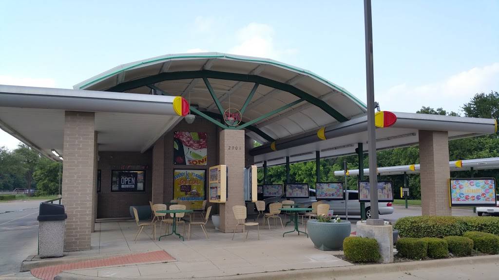 Sonic Drive-In | restaurant | 2001 Hwy 66, Garland, TX 75040, USA | 9722050378 OR +1 972-205-0378