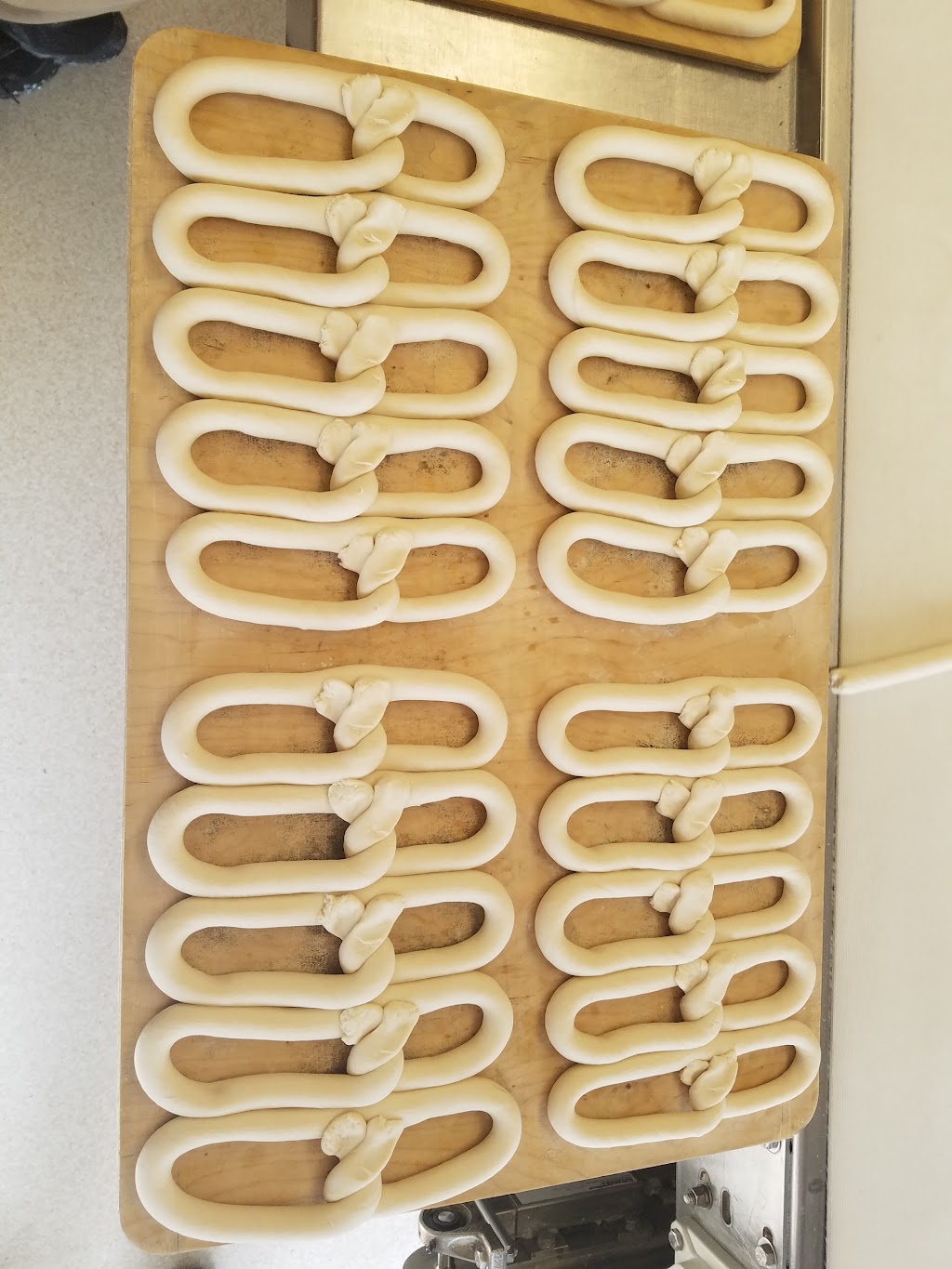 Philly Pretzel Factory | bakery | 7366 Frankford Ave, Philadelphia, PA 19136, USA | 2153385433 OR +1 215-338-5433