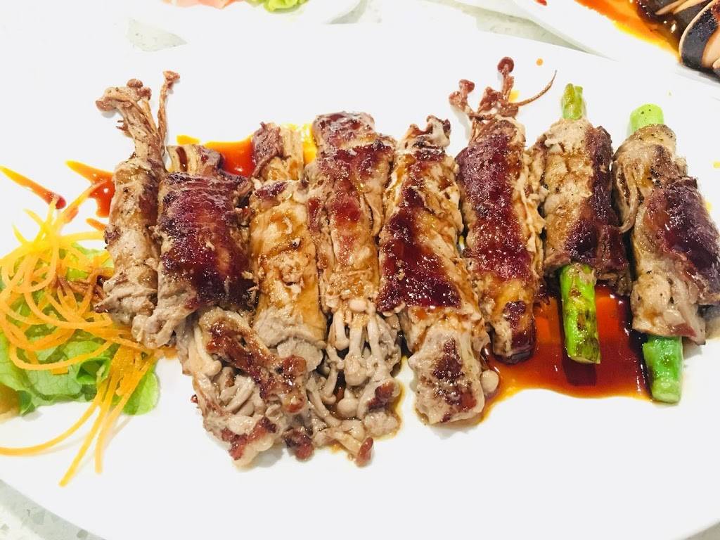 Hockey Sushi | restaurant | 4055 Carling Ave, Kanata, ON K2K 2A4, Canada | 6132701122 OR +1 613-270-1122