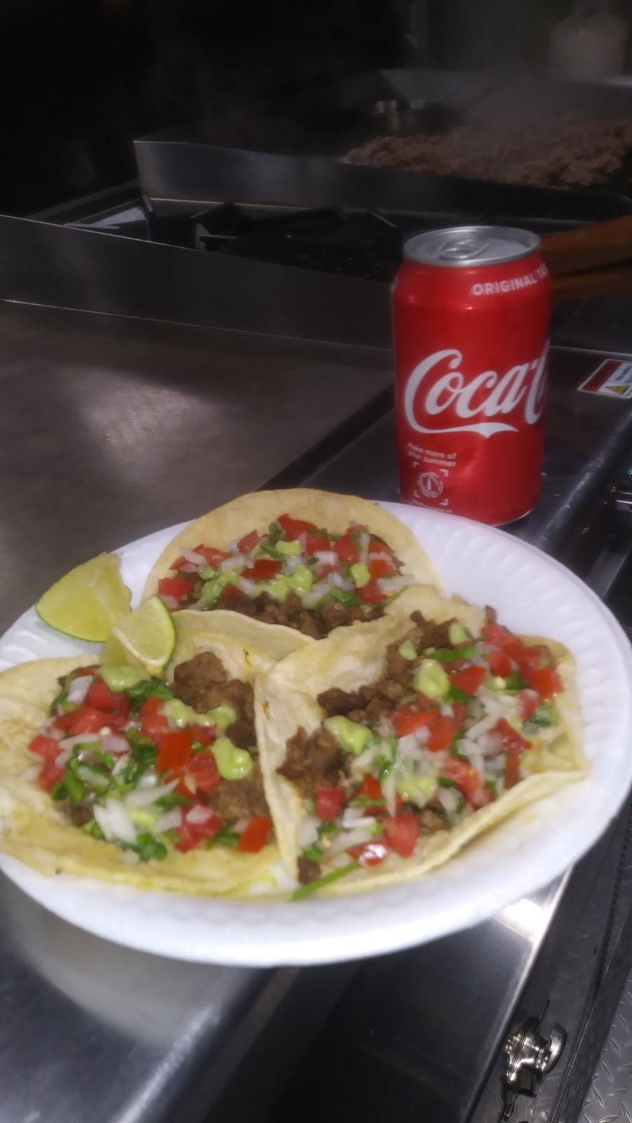 FoodTruck. La Cocina de Maria | meal takeaway | sierra lakes parkview, parkview & alder, Sierra Lakes Pkwy, Rialto, CA 92377, USA | 9092468720 OR +1 909-246-8720