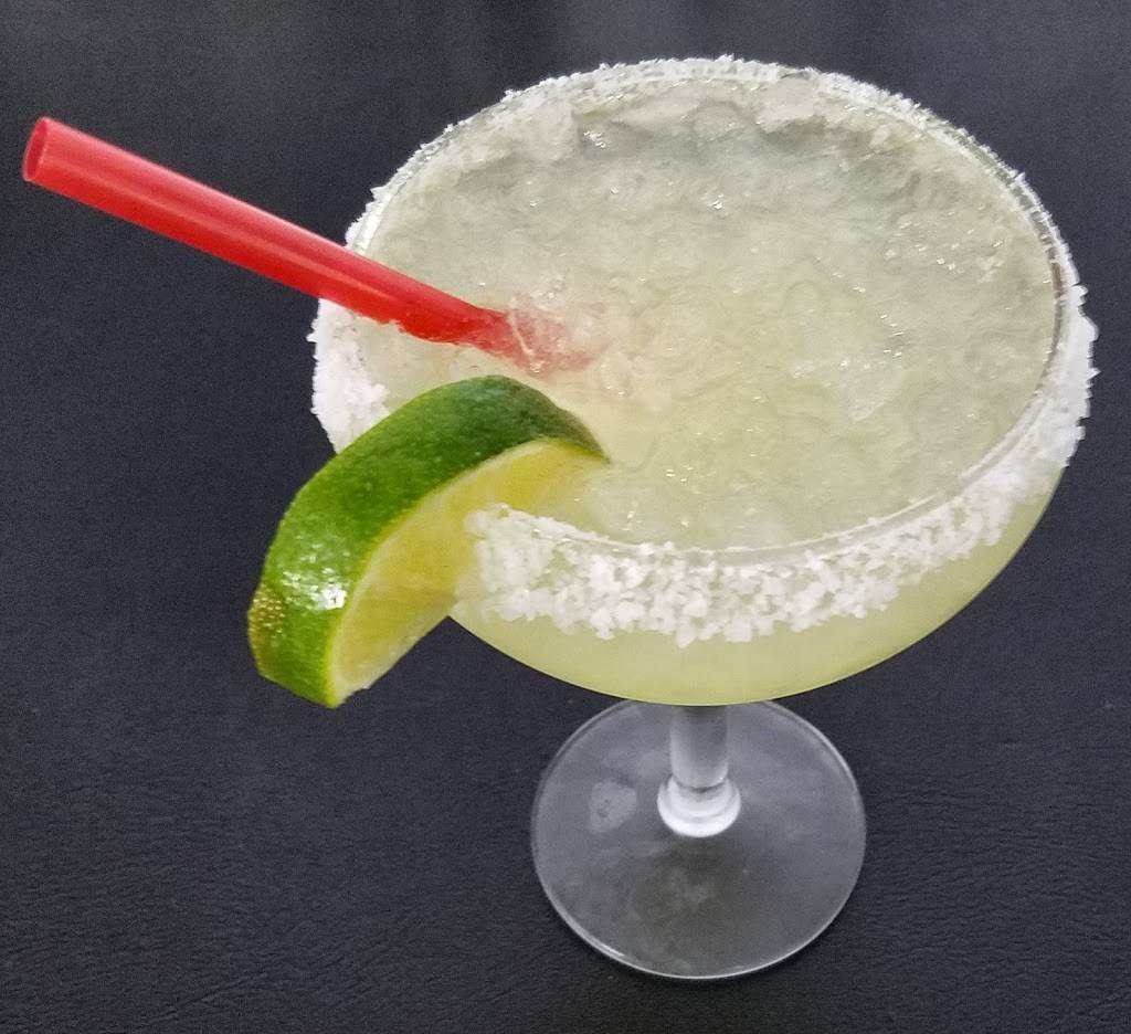 T & Ts Good Farm Cooking | restaurant | 101 W E Old Hwy 40, Odessa, MO 64076, USA | 8166532257 OR +1 816-653-2257